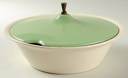 Maple Leaf Round Covered Vegetable