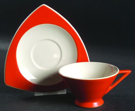 Mandarin (Tricorne) Footed Cup & Saucer Set