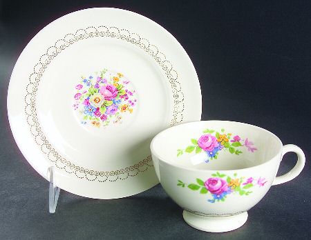 Maryland Footed Cup & Saucer Set