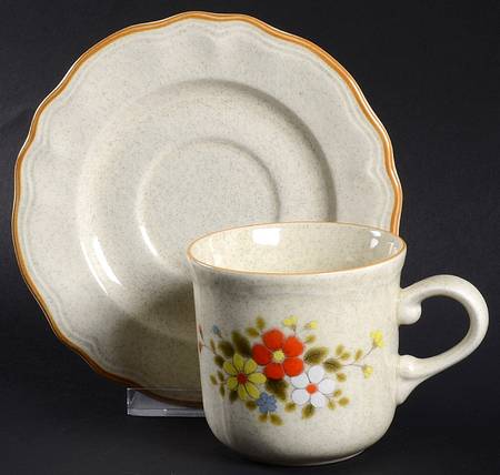 Meadow Flat Cup & Saucer Set
