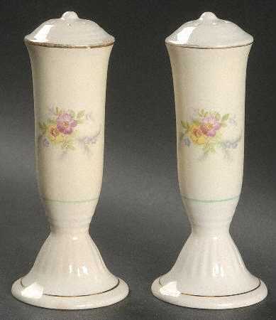 Monticello (Smooth Rim) Salt & Pepper Set
