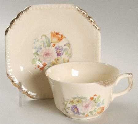 Rust Tulip Flat Cup & Saucer Set