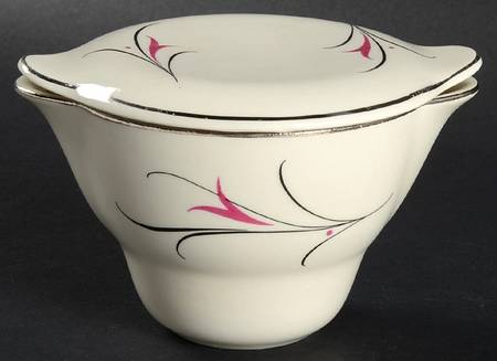 Simplicity Pink Sugar Bowl & Lid