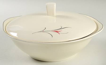 Simplicity Pink Round Covered Vegetable