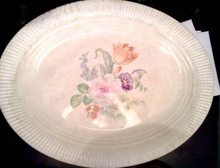 Rust Tulip (Victory) 11" Oval Serving Platter