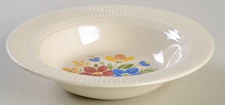 Sun Valley (China) Victory Shape Rim Fruit/Dessert (Sauce) Bowl
