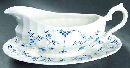 Yorktown Gravy Boat & Underplate/Relish