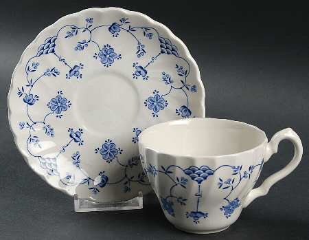 Yorktown Flat Cup & Saucer Set