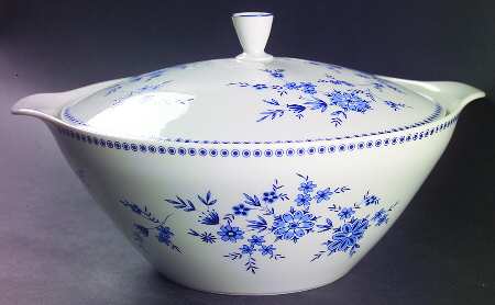 Bavarian Blue Round Covered Vegetable