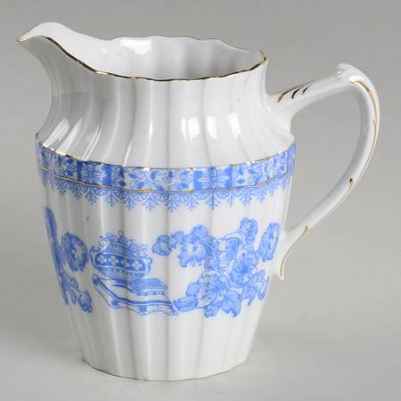 China Blau Pitcher