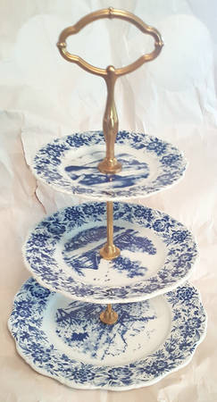 Heimatland 3-Tiered Serving Tray (LP, SP, BB)