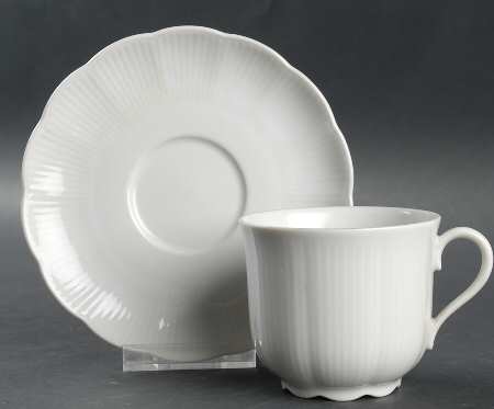 Jasmin White Flat Cup & Saucer Set