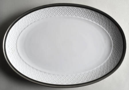 Polonaise Black 15" Oval Serving Platter