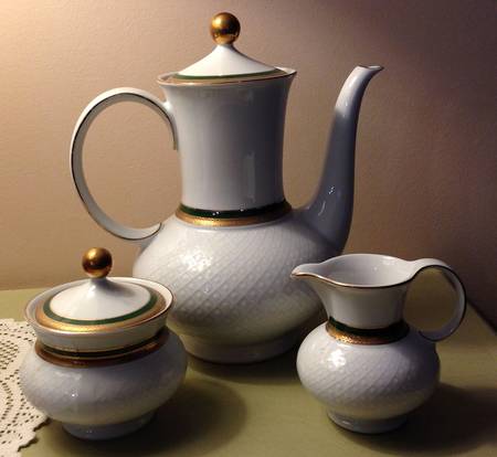 Polonaise Green Coffee Pot & Lid