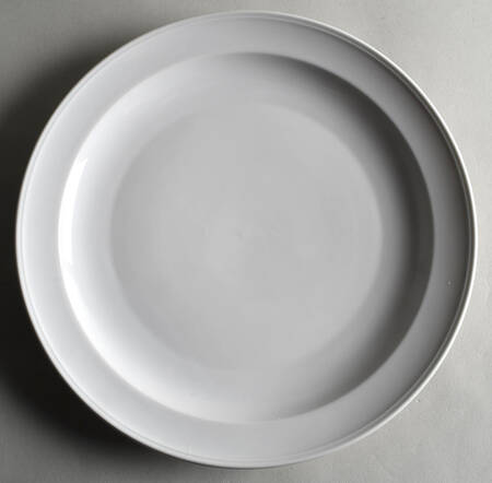 Renate White (Smooth) 12" Chop Plate (Round Platter)