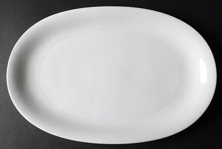 Renate White (Smooth) 13" Oval Serving Platter