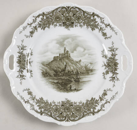 Rhinegau (Scalloped) Handled Cake Plate