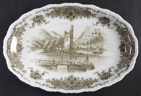 Rhinegau (Scalloped) 10" Oval Serving Platter