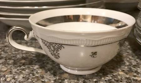 SLT1 Footed Cup