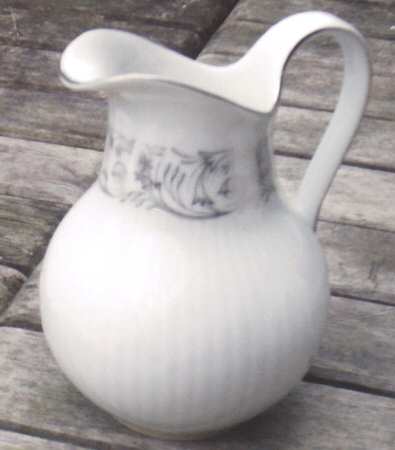SLT17 Creamer