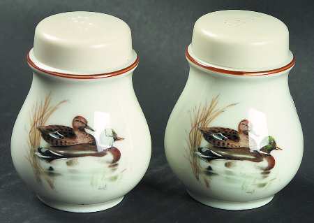 SLT81 Salt & Pepper Set