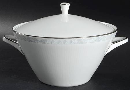 Splendour Key Round Covered Vegetable