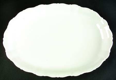 Theresia White 14" Oval Serving Platter