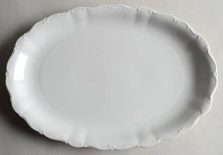 Theresia White 13" Oval Serving Platter