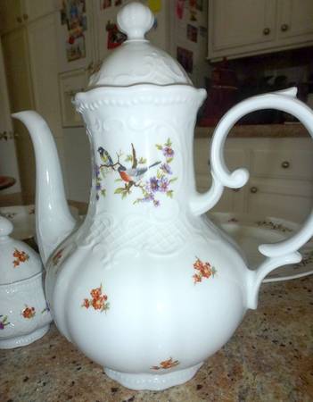 Vienna Birds Coffee Pot & Lid