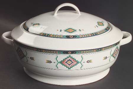 Adirondack 4 Quart Round Covered Casserole