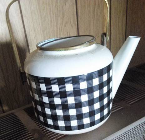 Buffalo Plaid Black and White Metal Kettle No Lid