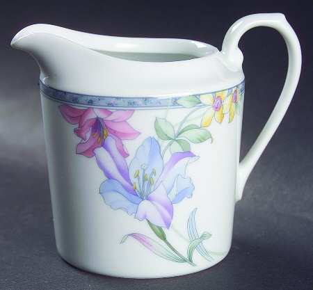 Classic Garden Creamer
