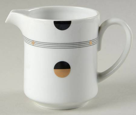 Footlights Creamer