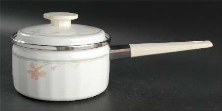 Iris Mist 1.5 Quart Metal Covered Saucepan