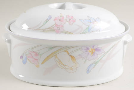 Gabriele (New Gabriele) 2 Quart Oval Covered Casserole