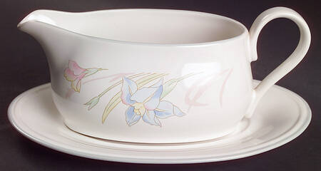Gabriele (New Gabriele) Gravy Boat & Underplate