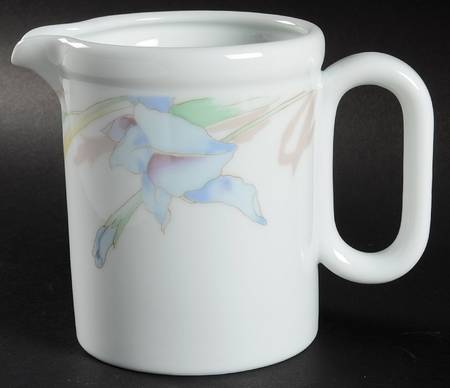 Gabriele (New Gabriele) 32 Oz Pitcher