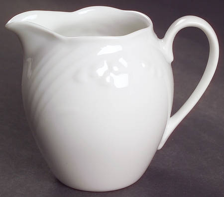 Petite Lily Creamer
