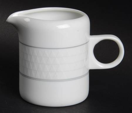 Pyramid White Creamer