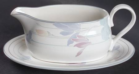 Tender Bloom Gravy Boat & Underplate