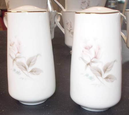 April Rose (Japan) Salt & Pepper Set