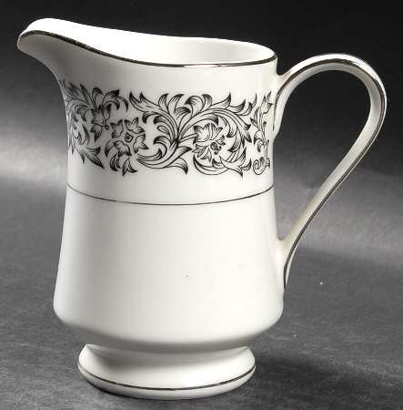 Elegance (Japan) Creamer by Society (Japan)