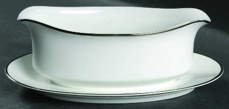 Wedding Ring Gravy Boat with Attached Underplate