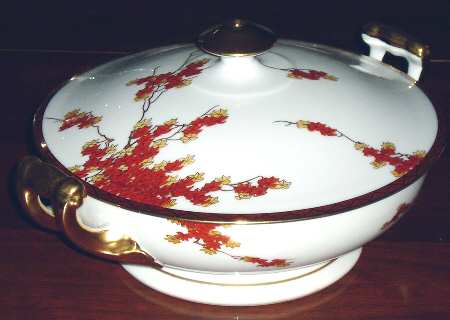 Maple Round Covered Vegetable