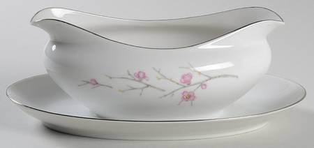 1757 Gravy Boat with Attached Underplate