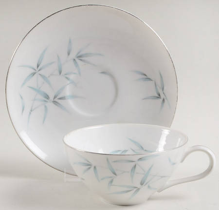 Flat Cup & Saucer Set