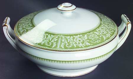 Bounty Green Round Covered Vegetable
