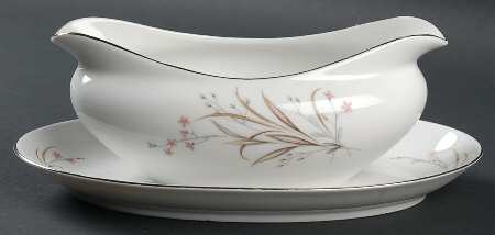 Capri Gravy Boat with Attached Underplate