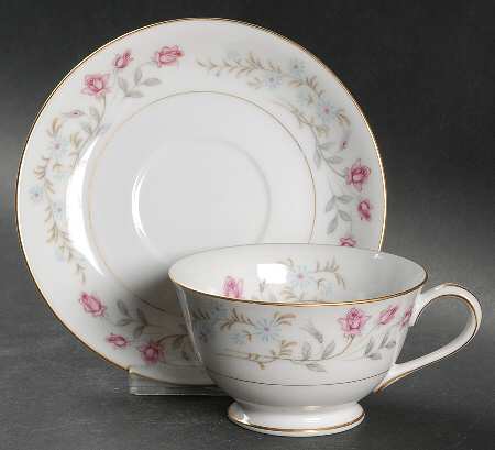 Flora Footed Cup & Saucer Set