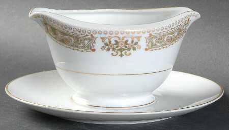 Green Dawn Gravy Boat with Attached Underplate